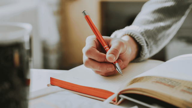 6 Langkah Menulis Teks Biografi yang Harus Diketahui Penulis Pemula