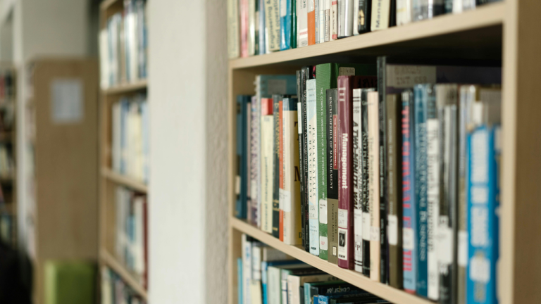 Penggunaan Kutipan Langsung dan Tidak Langsung dalam Buku Non Fiksi Populer