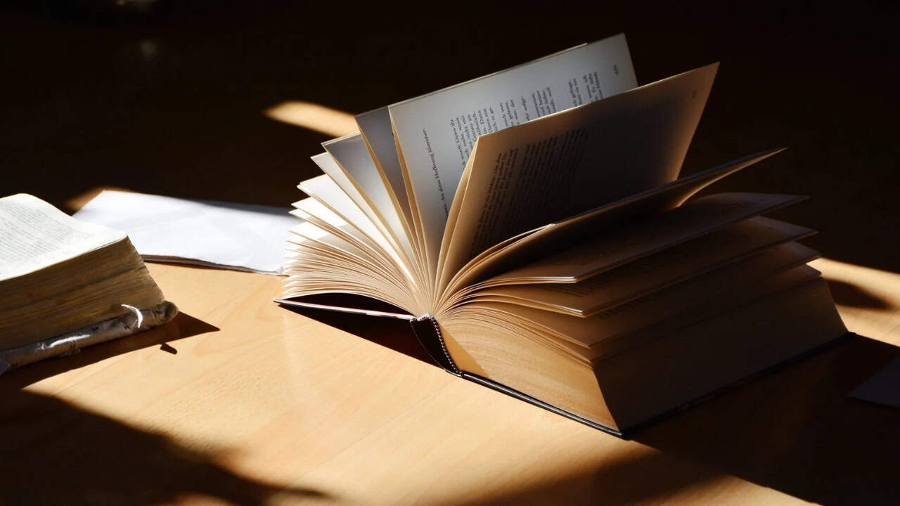 6 Tantangan dalam Menerbitkan Buku dan Cara Mengatasinya