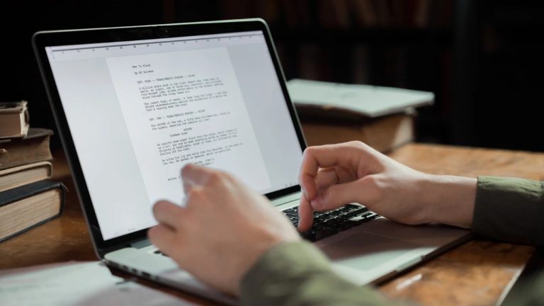 Tips Merevisi Naskah Buku agar Lebih Rapi dan Siap Diterbitkan