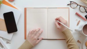 6 Ciri Kalimat Efektif yang Perlu Dipahami Penulis dalam Menulis Buku