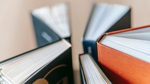 8 Cara Mengatasi Rasa Takut Penulis ketika Menerbitkan Buku