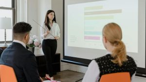 Susunan dan Isi PPT Sempro (Seminar Proposal)