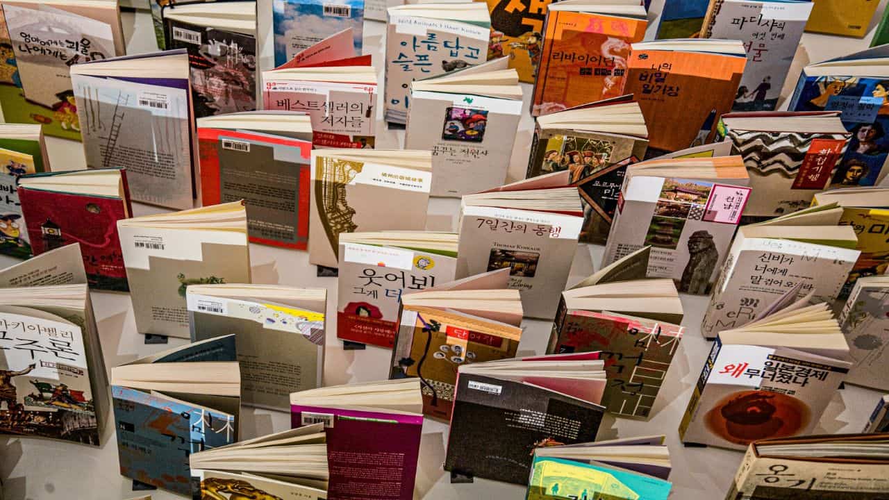 Ciri-Ciri Cover Buku yang Baik dan Tampak Profesional