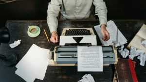 3 Jenis Latar Cerita Novel, Cerpen Maupun Cerita Fiksi Lainnya dan Contohnya