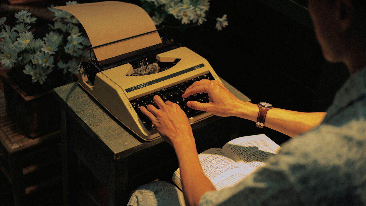 3 Jenis Latar Cerita Novel, Cerpen Maupun Cerita Fiksi Lainnya dan Contohnya