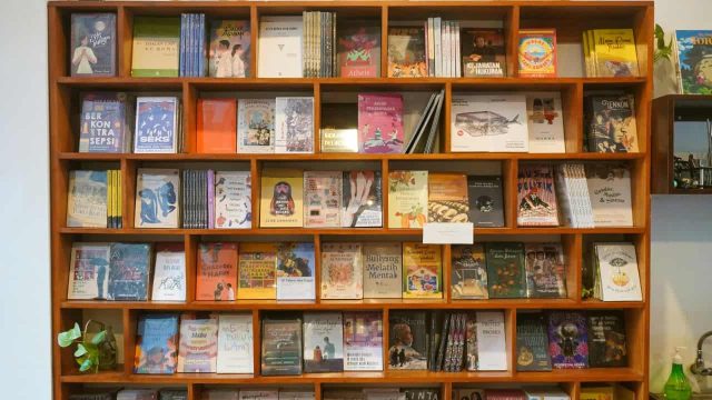 4 Strategi Membuat Desain Cover Buku yang Memiliki Daya Pikat