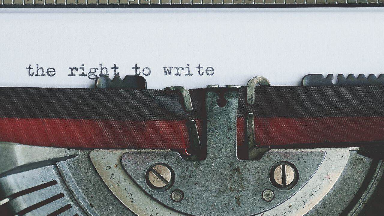 Cara Mengatasi Writer’s Block saat Menulis Puisi yang Bisa Kamu Coba