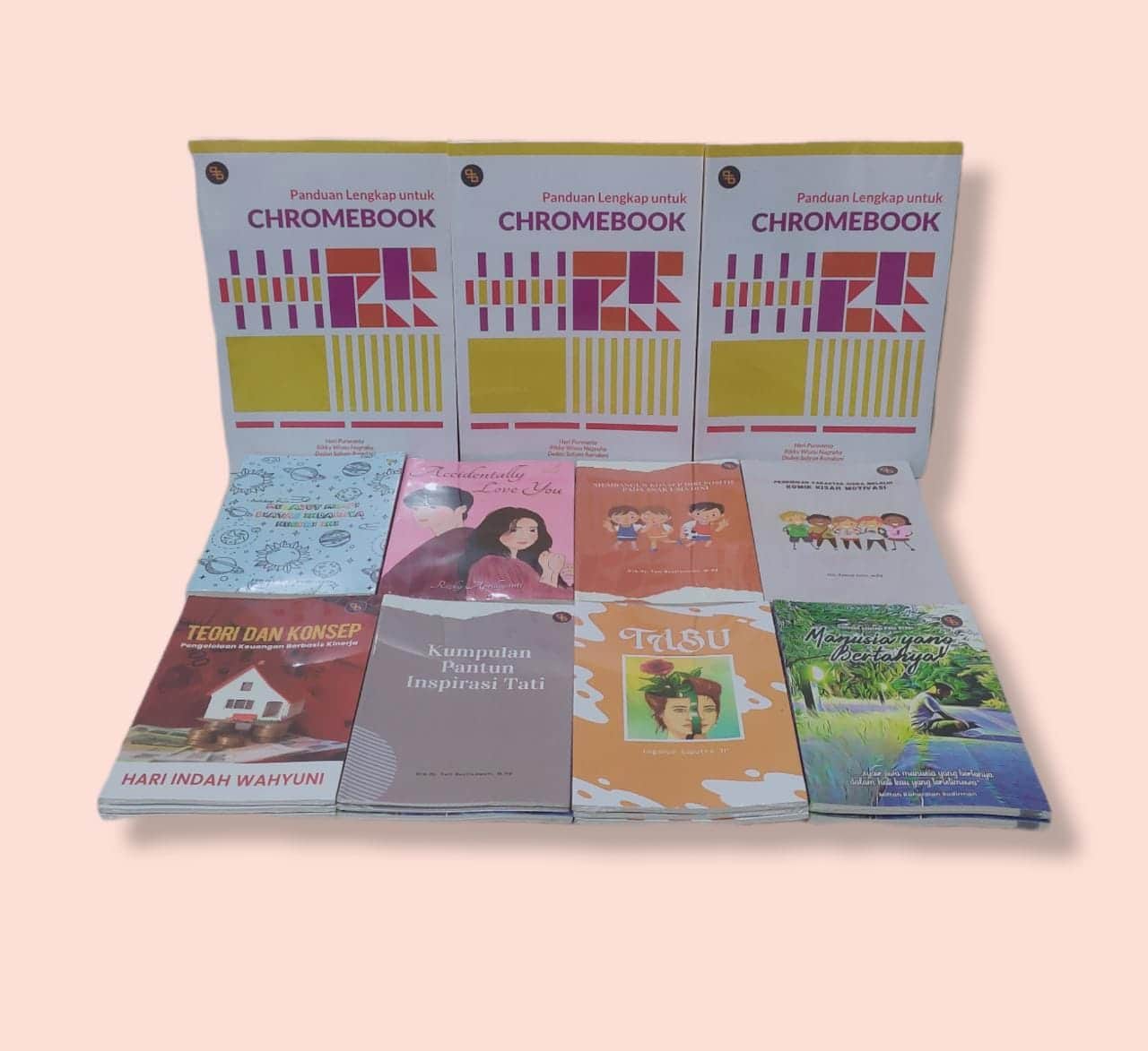 7 Perbedaan Hard Cover dan Soft Cover, Mana yang Lebih Cocok untuk Bukumu?