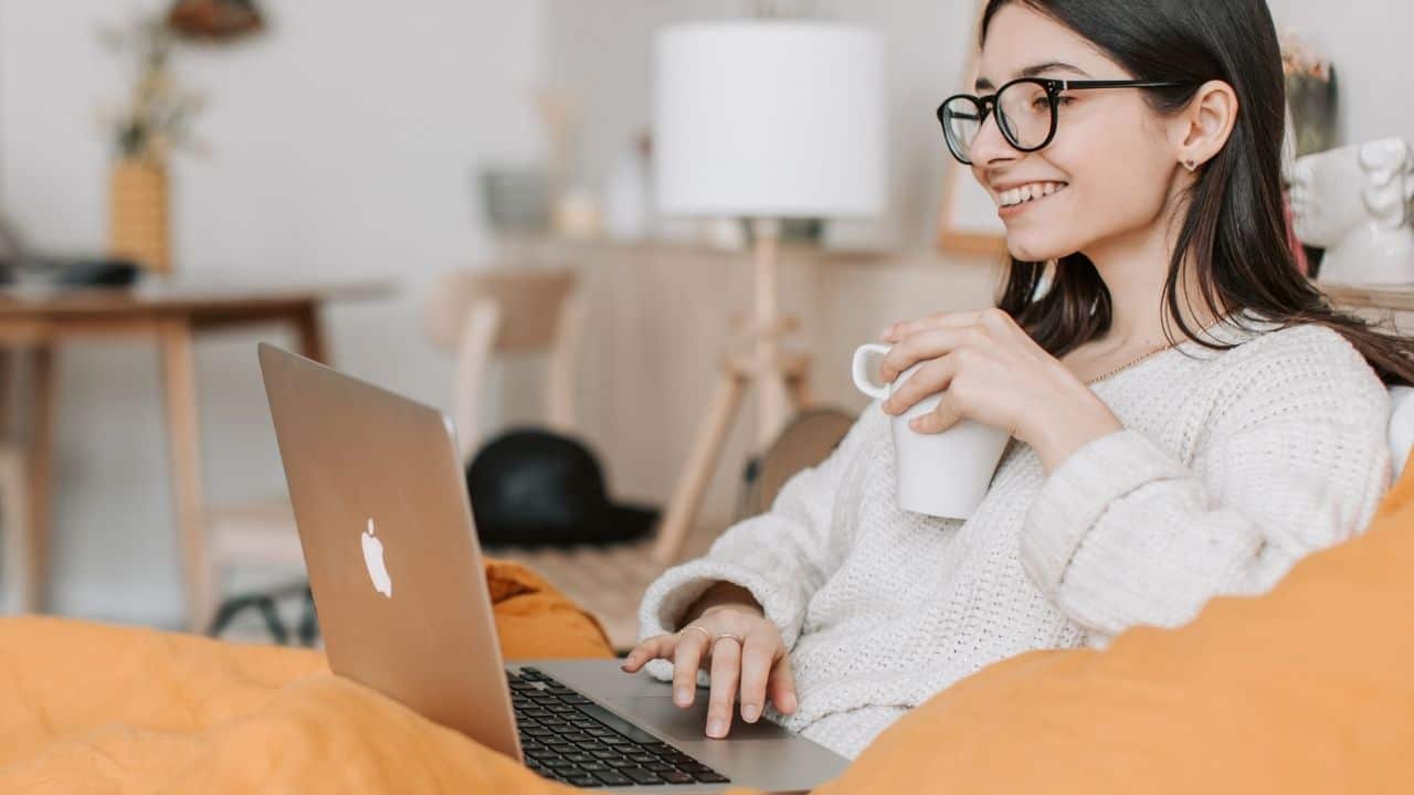 9 Tips Membuat Sinopsis Novel yang Menarik Calon penbaca dan Menjual