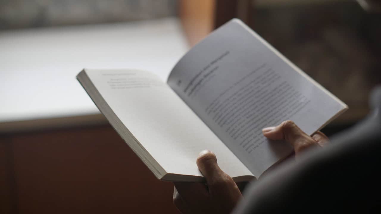 Unsur Buku Fiksi dan Nonfiksi yang Perlu Kamu Ketahui Sebelum Menulis